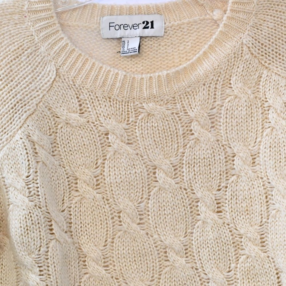 Forever 21 Cream crew neck sweater Size S